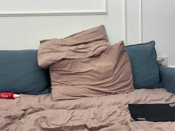 VeryRareTwix webcam model stream image