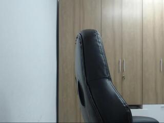 Roxana Mature webcam model stream image