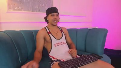 Adrian_Volt_ webcam model stream image