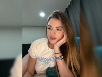 SweetyMia webcam model stream image