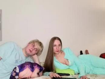 emily_and_ilumi webcam model stream image