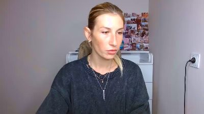 Evelyn_21_m webcam model stream image