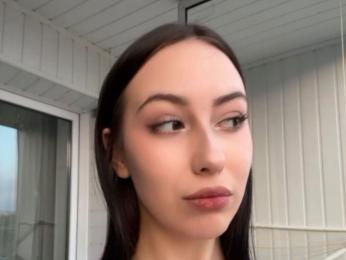 EllyMcdaniel webcam preview