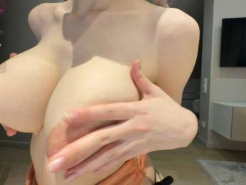 Wetyufi webcam bongacams model stream image