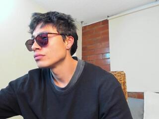 Lucian Noir webcam model stream image