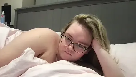 honeyyy24 webcam stripchat model stream image