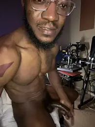 Prettyrichy webcam stripchat model stream image