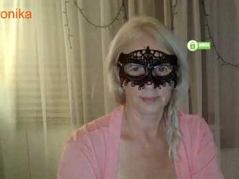 _Desirable_ webcam model stream image