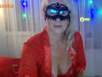 _Desirable_ webcam model stream image