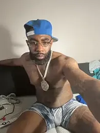 QHefner52 webcam stripchat model stream image