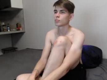 cute_oliver webcam model stream image