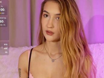 -Lana-Chester- webcam model stream image
