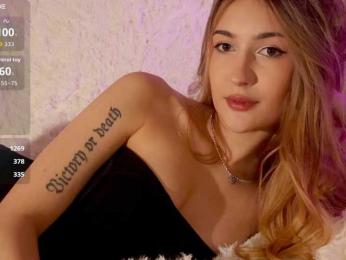 -Lana-Chester- webcam model stream image