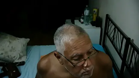 100Tauros webcam model stream image