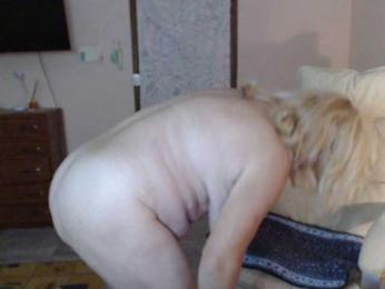 EvelynLoveShy webcam model stream image