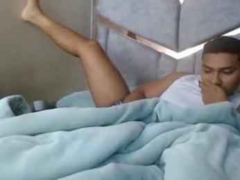 alexvsluisa webcam chaturbate model stream image