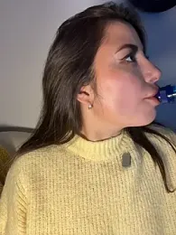 sukhakunis1 webcam model stream image