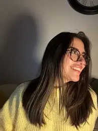 sukhakunis1 webcam model stream image