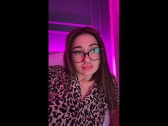 IvyyXOXO webcam model stream image