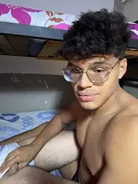 max__4vc webcam stripchat model stream image