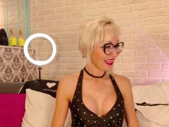 Milforja webcam model stream image
