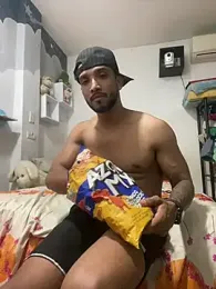 leoblazes webcam stripchat model stream image