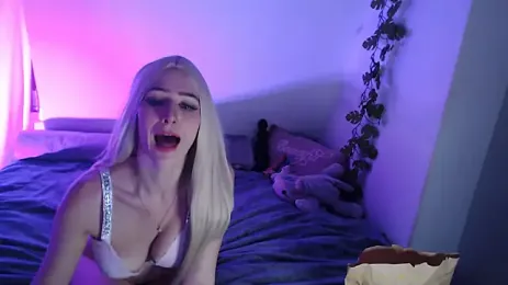 KynekoBtbf webcam stripchat model stream image