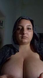 Cartrix webcam model stream image