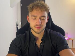 Tyler Hartman webcam model stream image