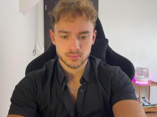 Tyler Hartman webcam model stream image