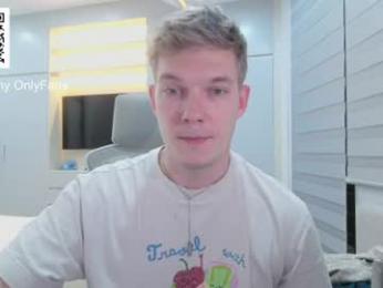 hercules__ webcam model stream image