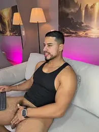 ApoloMakris webcam model stream image