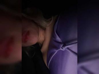 LucyRouse webcam model stream image