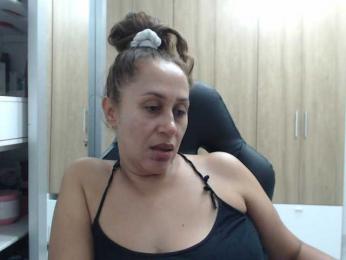 RoxanaMilf webcam bongacams model stream image