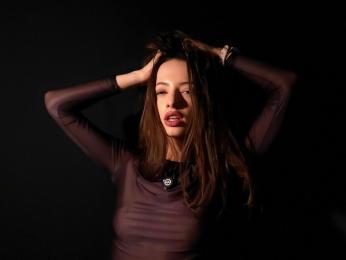 MillaMoore webcam model stream image
