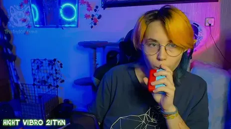 TrickyKitsune webcam model stream image