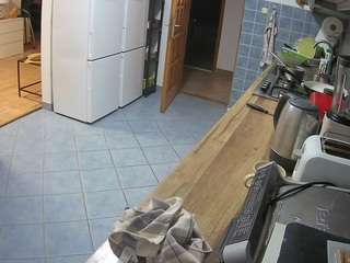 voyeurcam-julmodels-kitchen webcam model stream image