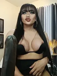 AluraXJhanson webcam stripchat model stream image