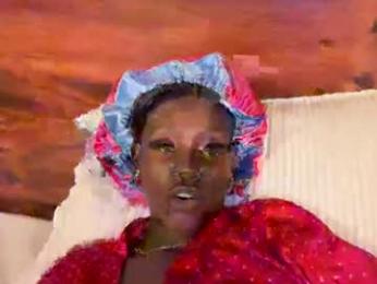 betty_fire_ webcam model stream image