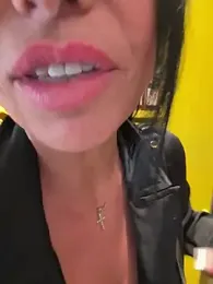KimKelly13 webcam model stream image
