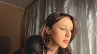 AdeliaDerousse webcam model stream image