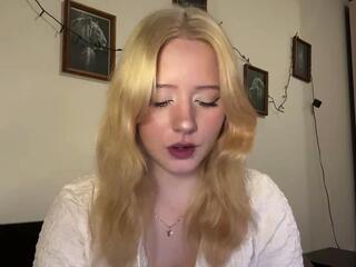 Debera Winburn webcam model stream image