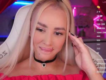 In-your-fucking-mind webcam model stream image