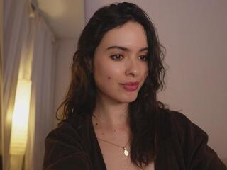 Lenna Whitee webcam model stream image
