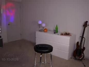 petitebrat webcam model stream image