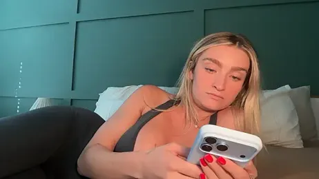 meggsworld webcam stripchat model stream image