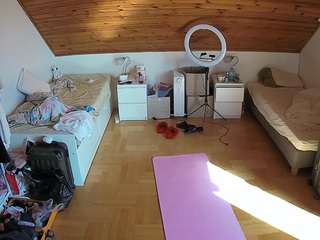 voyeurcam-julmodels-greybed-3 webcam model stream image