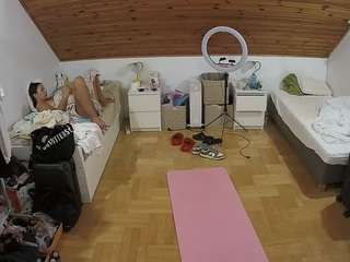 voyeurcam-julmodels-greybed-3 webcam model stream image