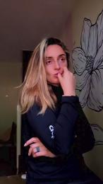 Shirlita2 webcam model stream image