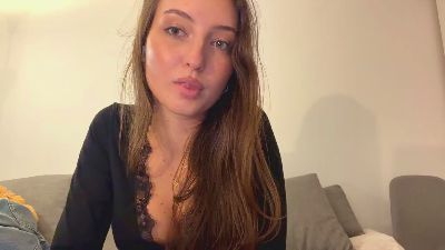 HeeBrittian webcam model stream image